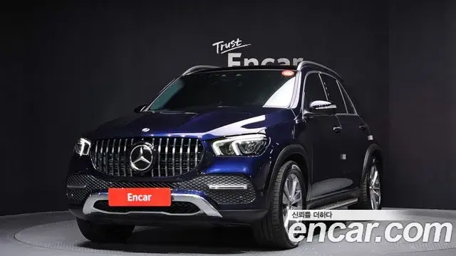 Mercedes-Benz GLE-Class 2022 — ფოტო 16/20