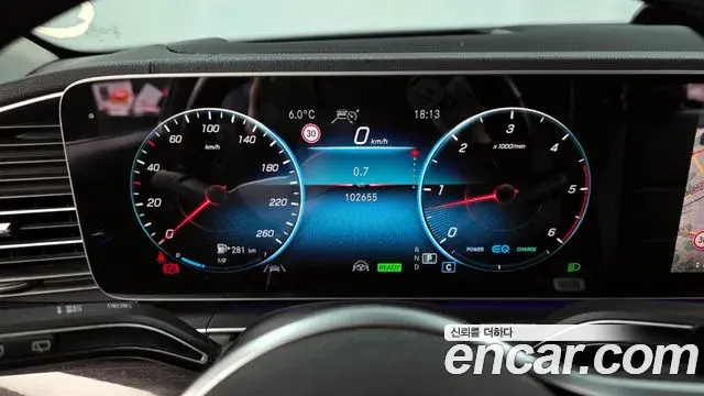 Mercedes-Benz GLE-Class 2022 — ფოტო 8/20