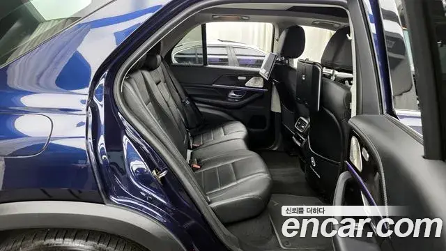 Mercedes-Benz GLE-Class 2022 — ფოტო 17/20