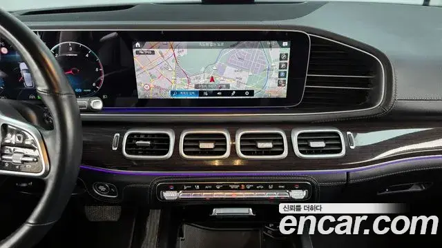 Mercedes-Benz GLE-Class 2022 — ფოტო 15/20
