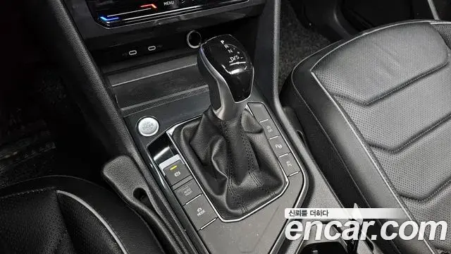 Volkswagen Tiguan Allspace 2023 — ფოტო 1/20