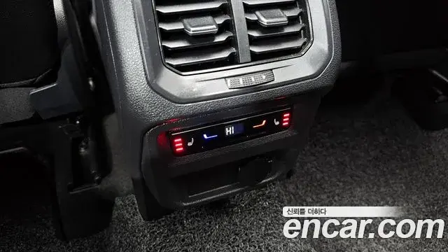 Volkswagen Tiguan Allspace 2023 — ფოტო 10/20