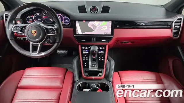 Porsche Cayenne 2021 — Photo 5/21