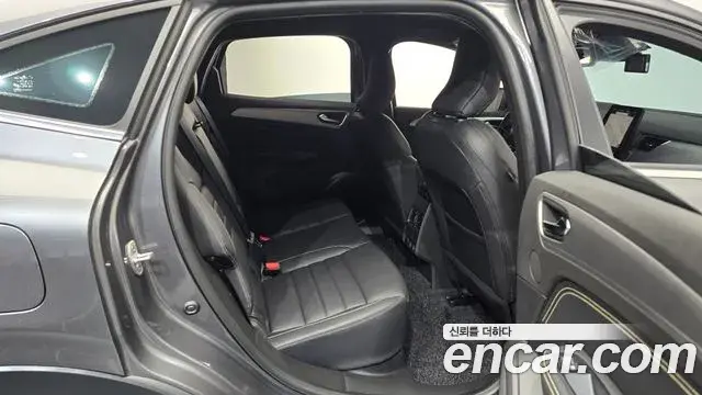 Renault Samsung Arkana 2025 — ფოტო 2/20