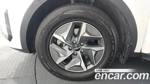 Kia Sorento 2021 — ფოტო 14/20