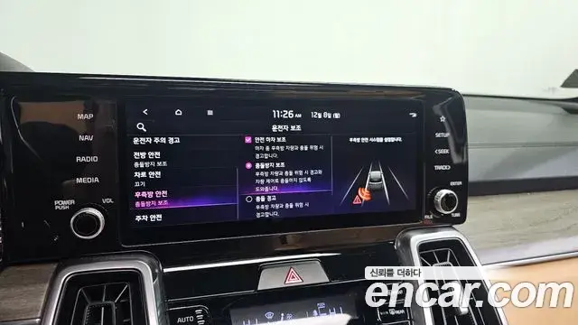 Kia Sorento 2021 — ფოტო 16/20