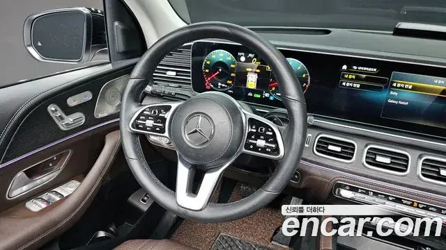 Mercedes-Benz GLE-Class 2022 — ფოტო 13/20