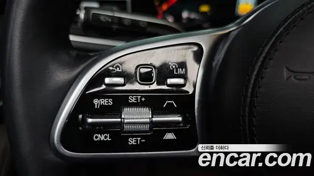 Mercedes-Benz GLE-Class 2022 — ფოტო 3/20
