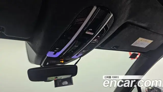 Porsche Cayenne 2020 — ფოტო 18/20