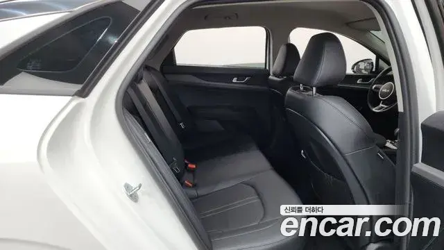 Kia K5 2023 — ფოტო 20/20