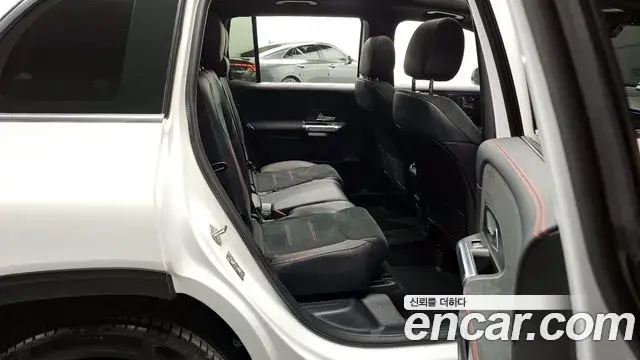 Mercedes-Benz GLB-Class 2022 — ფოტო 16/20