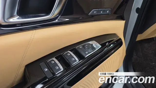 Kia Carnival 2020 — ფოტო 8/20