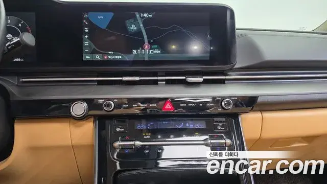Kia Carnival 2020 — ფოტო 11/20