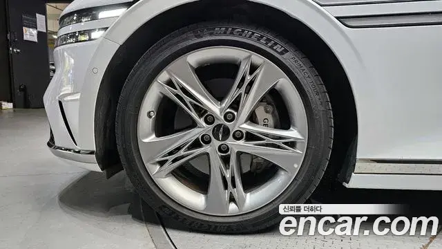 Genesis G90 2022 — ფოტო 16/20