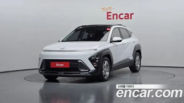 Hyundai Kona 2023 — Фото 1/20
