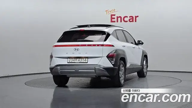 Hyundai Kona 2023 — Фото 2/20