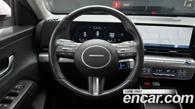 Hyundai Kona 2023 — Фото 13/20