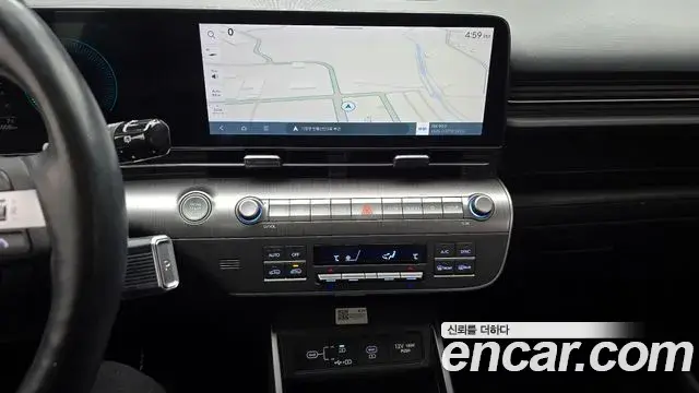 Hyundai Kona 2023 — Фото 16/20