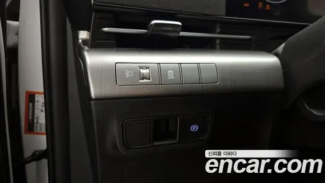 Hyundai Kona 2023 — Фото 18/20