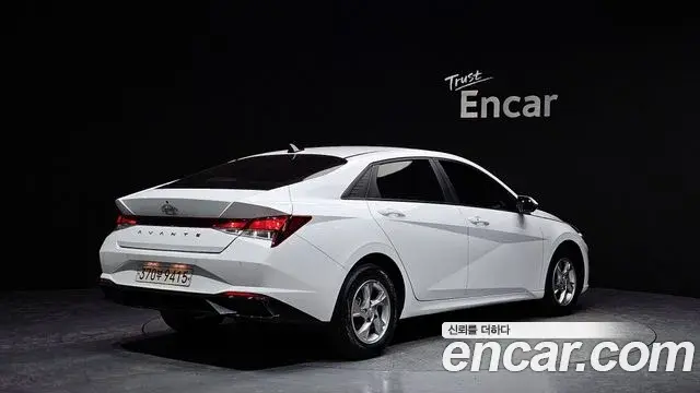 Hyundai The New Avante Hybrid 2022 — Photo 6/23