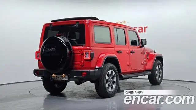 Jeep Wrangler 2021 — ფოტო 14/20