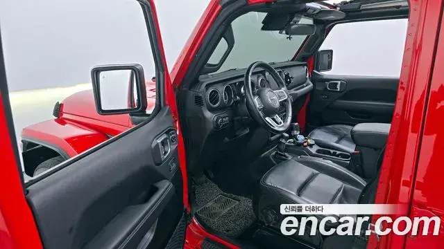 Jeep Wrangler 2021 — ფოტო 2/20