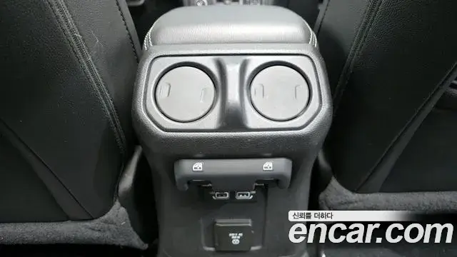 Jeep Wrangler 2021 — ფოტო 8/20