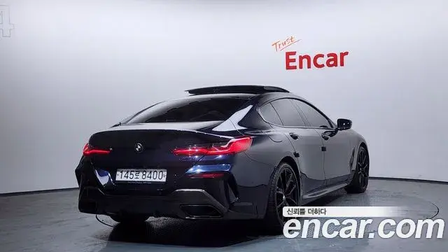 BMW 8 Series 2022 — ფოტო 17/20