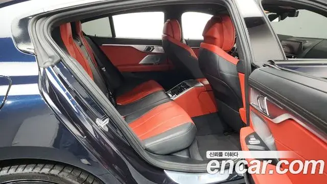 BMW 8 Series 2022 — ფოტო 5/20