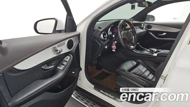 Mercedes-Benz GLC-Class 2018 — Фото 10/20