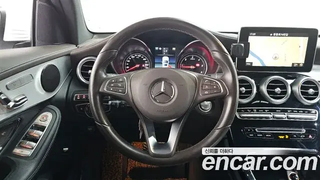 Mercedes-Benz GLC-Class 2018 — Фото 13/20
