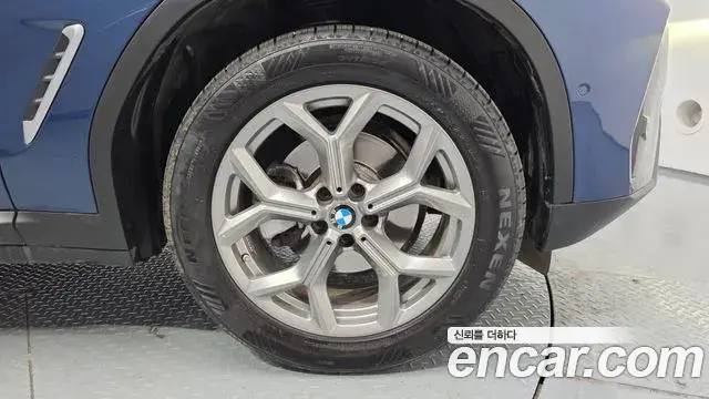 BMW X4 2022 — Фото 4/20