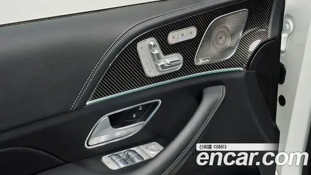 Mercedes-Benz GLE-Class 2023 — Photo 10/20