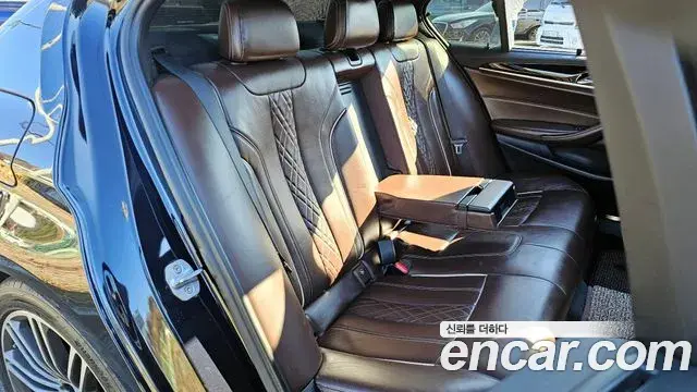 BMW 5 Series 2019 — Şəkil 6/20