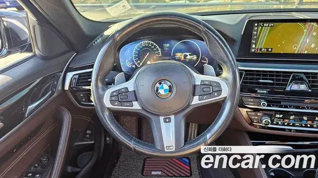 BMW 5 Series 2019 — Şəkil 2/20