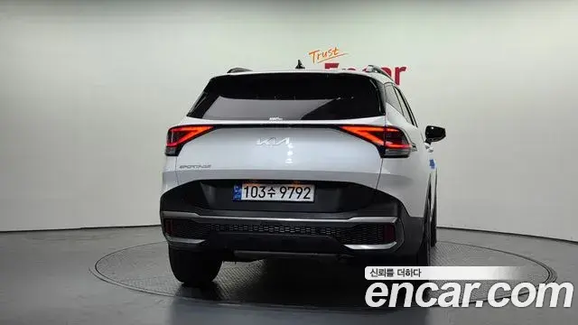 Kia Sportage 2023 — Şəkil 8/20