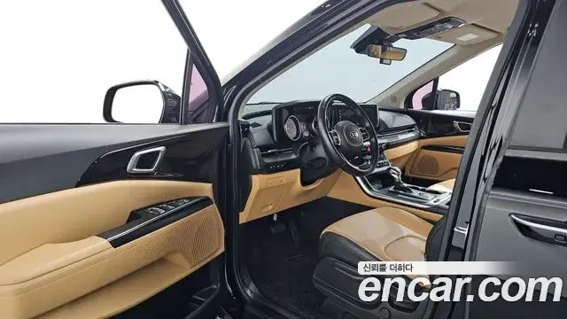 Kia Carnival 2021 — Фото 10/20