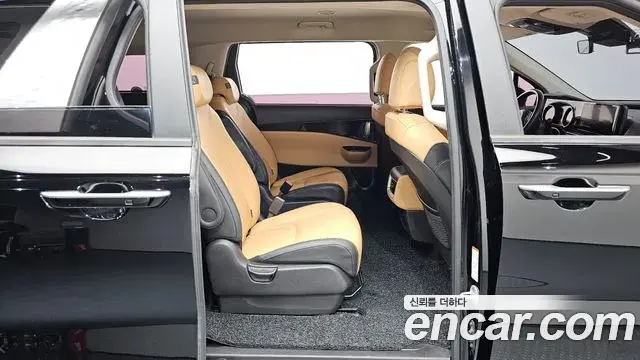 Kia Carnival 2021 — Фото 12/20