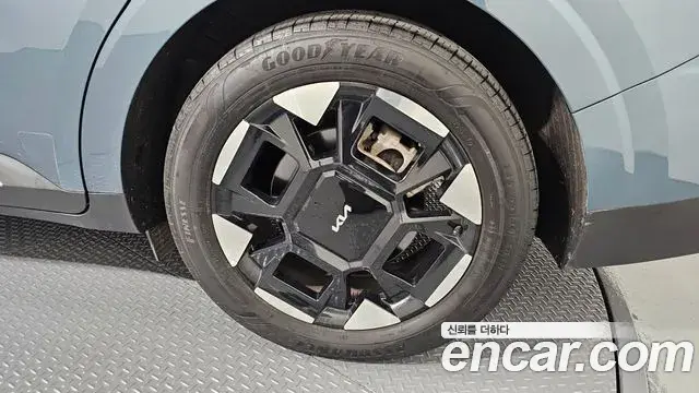 Kia Carnival 2024 — Şəkil 5/20
