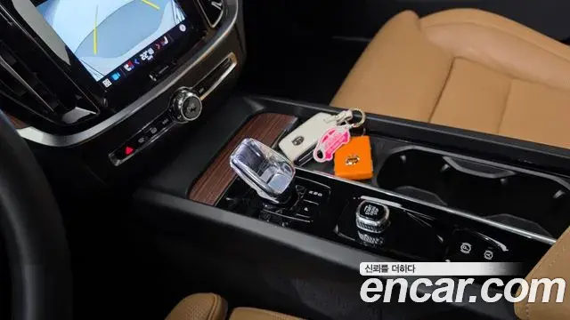 Volvo S60 2022 — Photo 12/20