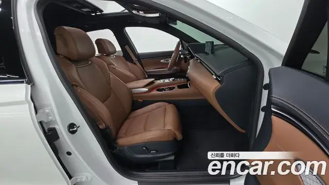 Genesis GV70 2023 — Photo 5/20