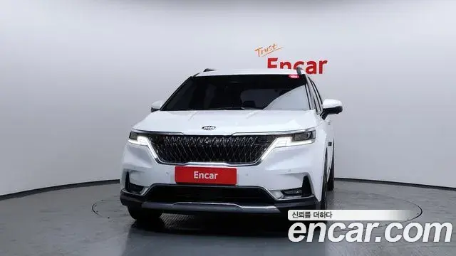 Kia Carnival 2021 — Фото 3/20