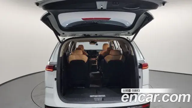 Kia Carnival 2021 — Фото 20/20
