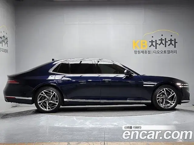 Genesis G90 2023 — Фото 10/20