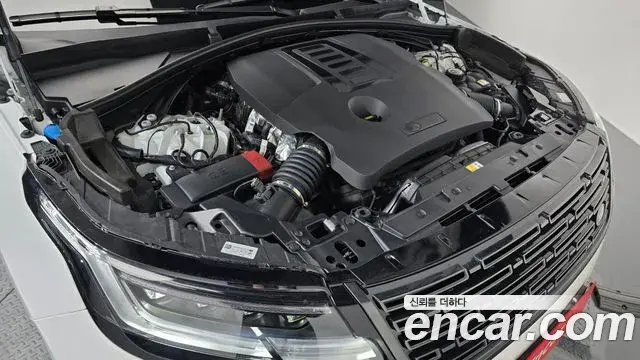 Land Rover Range Rover Velar 2025 — Şəkil 3/20