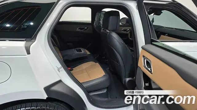 Land Rover Range Rover Velar 2025 — Şəkil 15/20