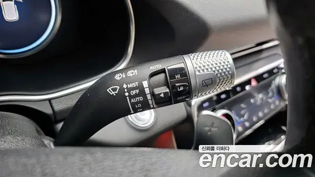 Genesis GV80 2020 — ფოტო 14/20