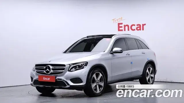 Mercedes-Benz GLC-Class 2018 — Şəkil 1/29