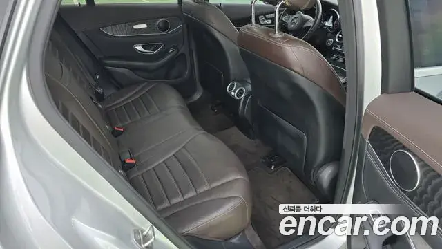 Mercedes-Benz GLC-Class 2018 — Şəkil 16/29