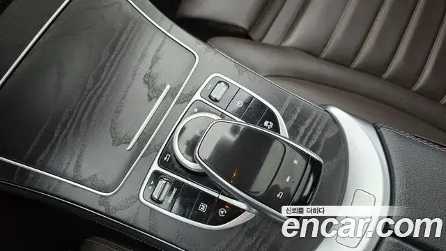 Mercedes-Benz GLC-Class 2018 — Şəkil 6/29